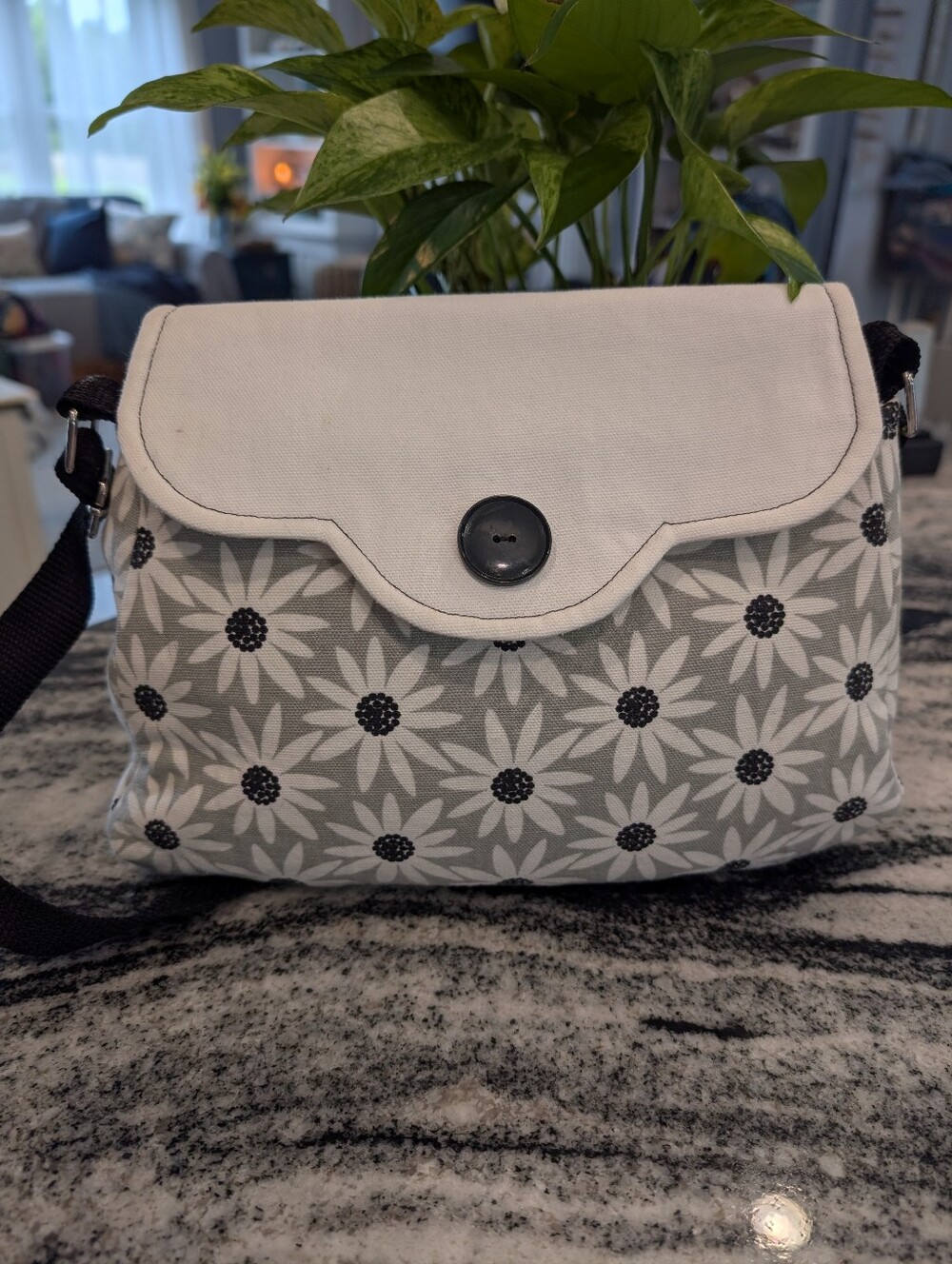 Daisy Print Shoulder Bag